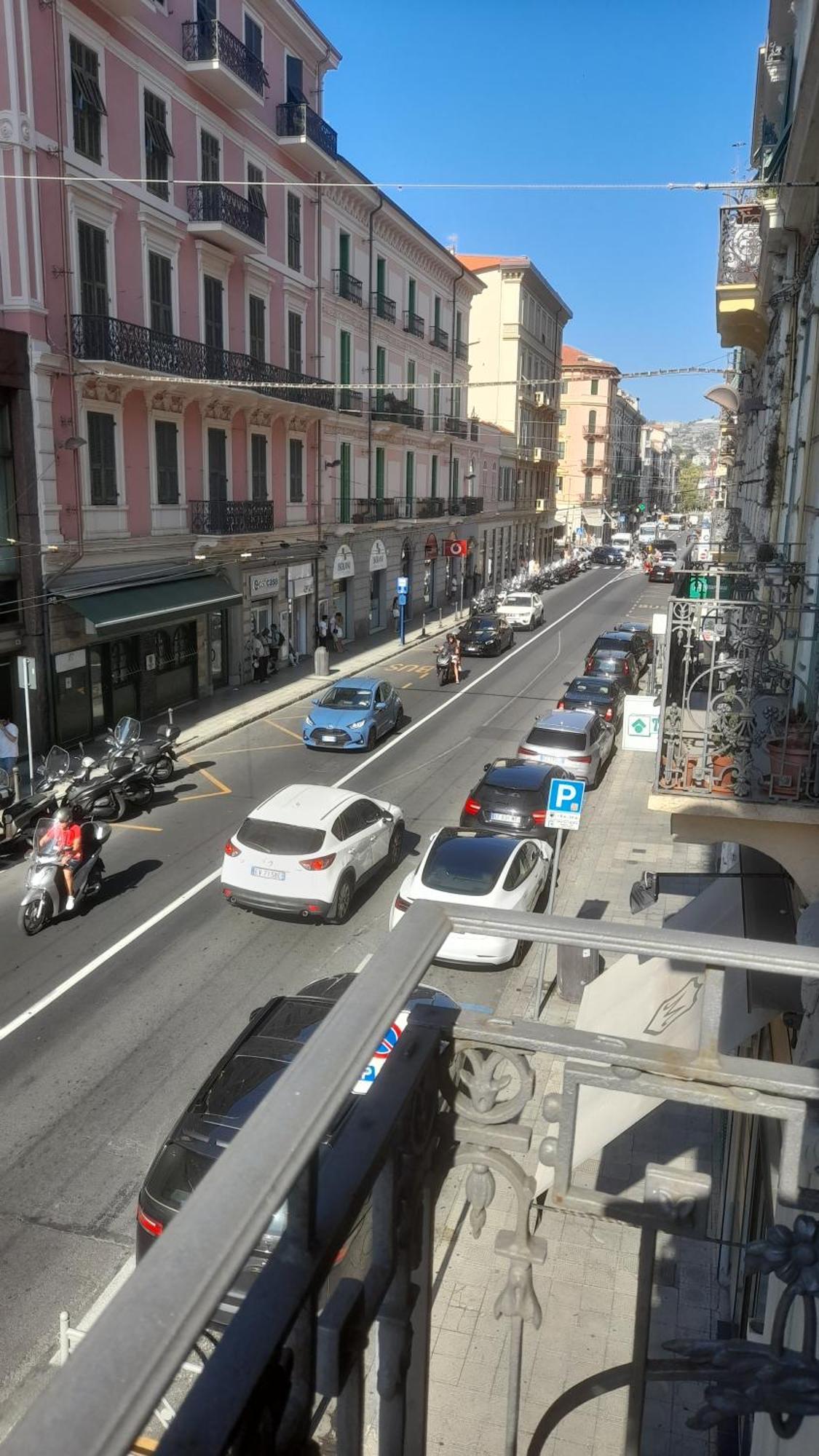Appartamento Centralissimo サンレモ エクステリア 写真